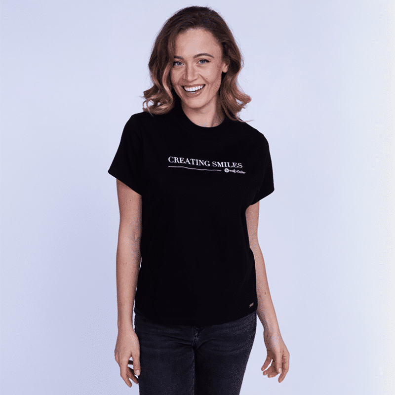 T-shirt Creating Smiles